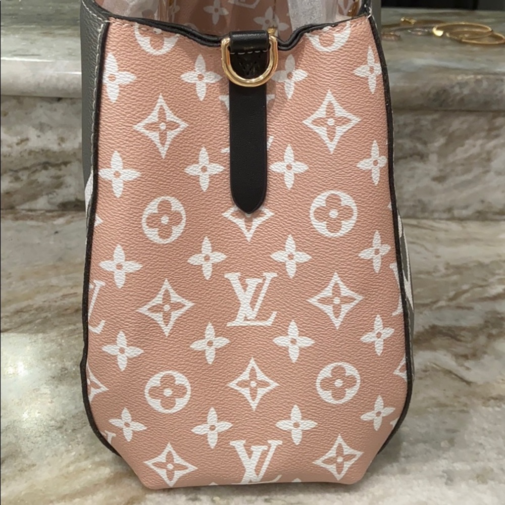 Handbag - Picture 3 of 5